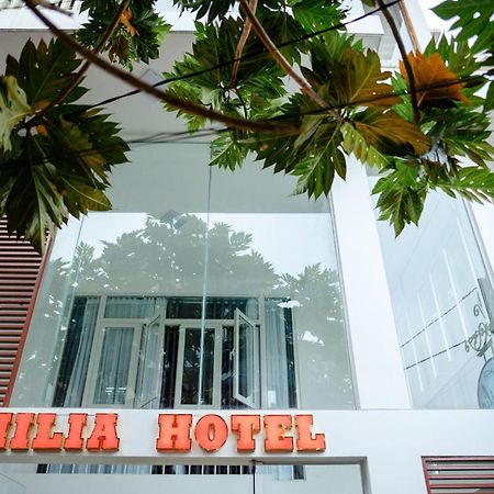 Familia Hotel Hue Exterior photo